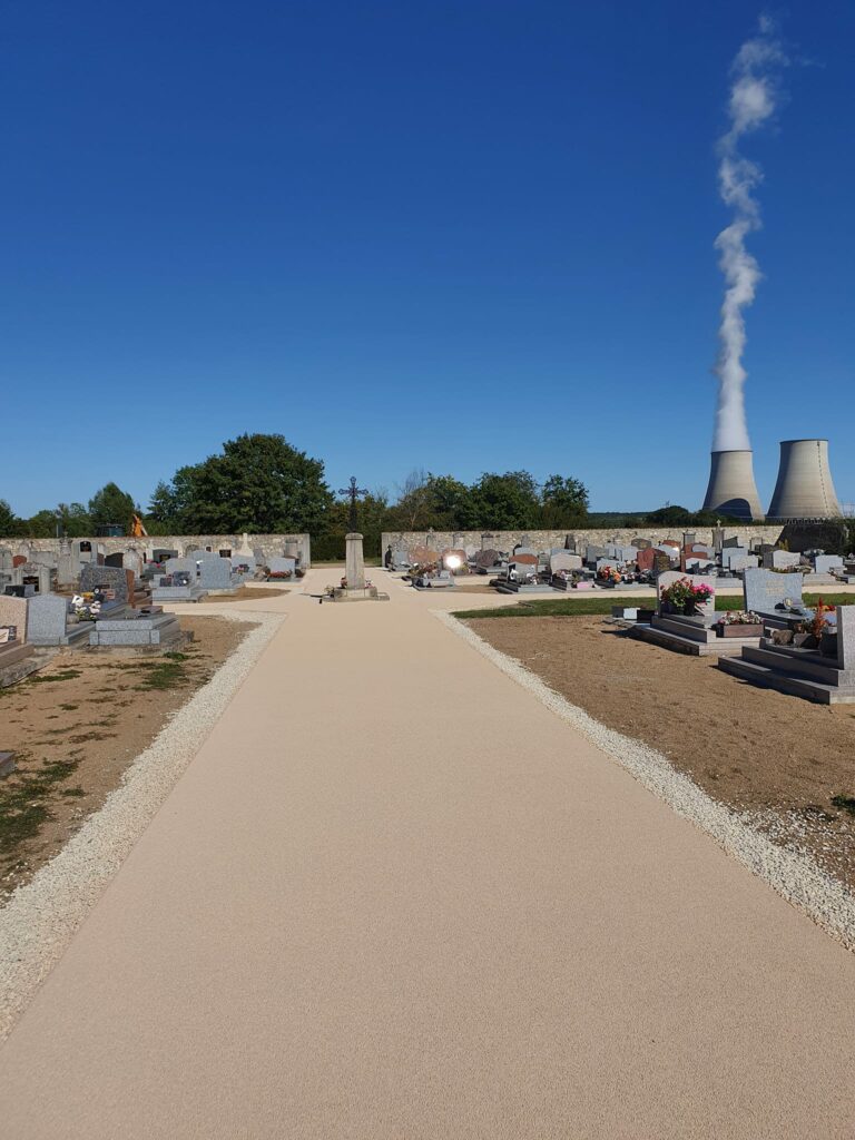 Allées de cimetières en béton drainant